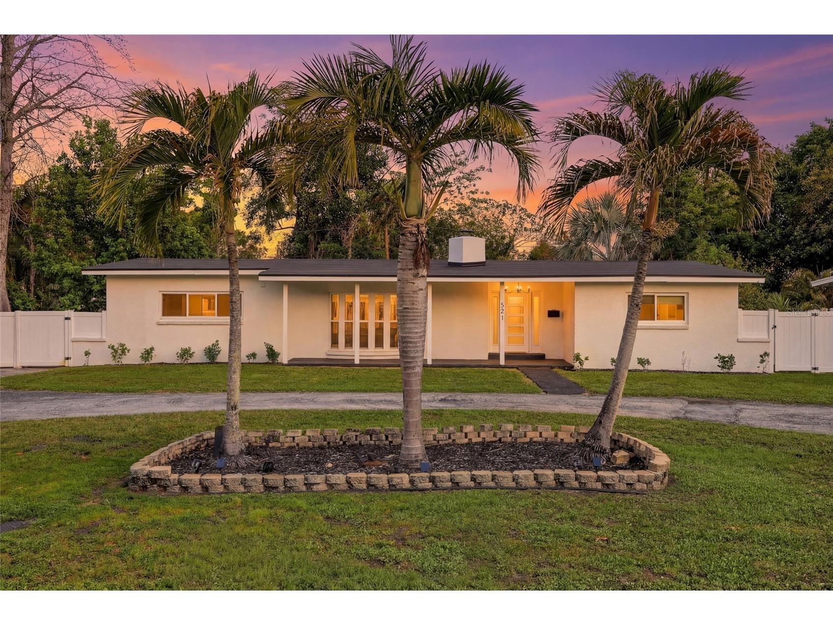521 51st Avenue S Saint Petersburg FL 33705 TB8490627 image1