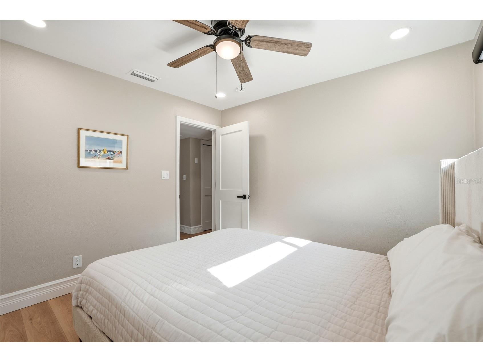 521 51st Avenue S Saint Petersburg FL 33705 TB8490627 image33