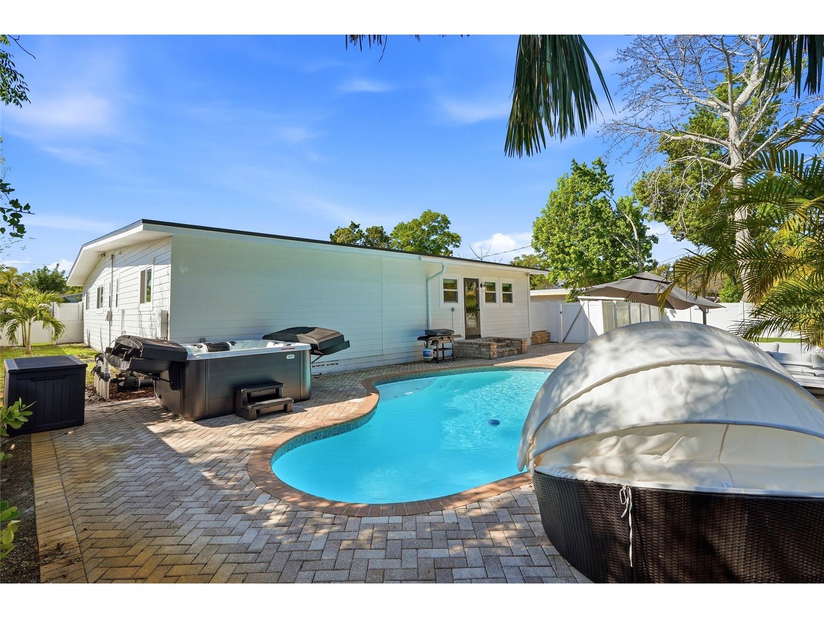521 51st Avenue S Saint Petersburg FL 33705 TB8490627 image37