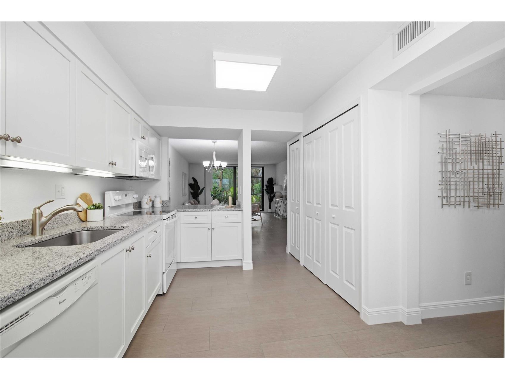 521 Bayport Way #521 Longboat Key FL 34228 - GULF OF MEXICO & SARASOTA BAY TB8518960 image12