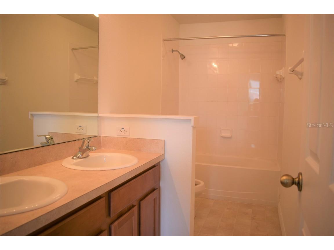 521 Cresting Oak Circle #76 Orlando FL 32824 O6344475 image8