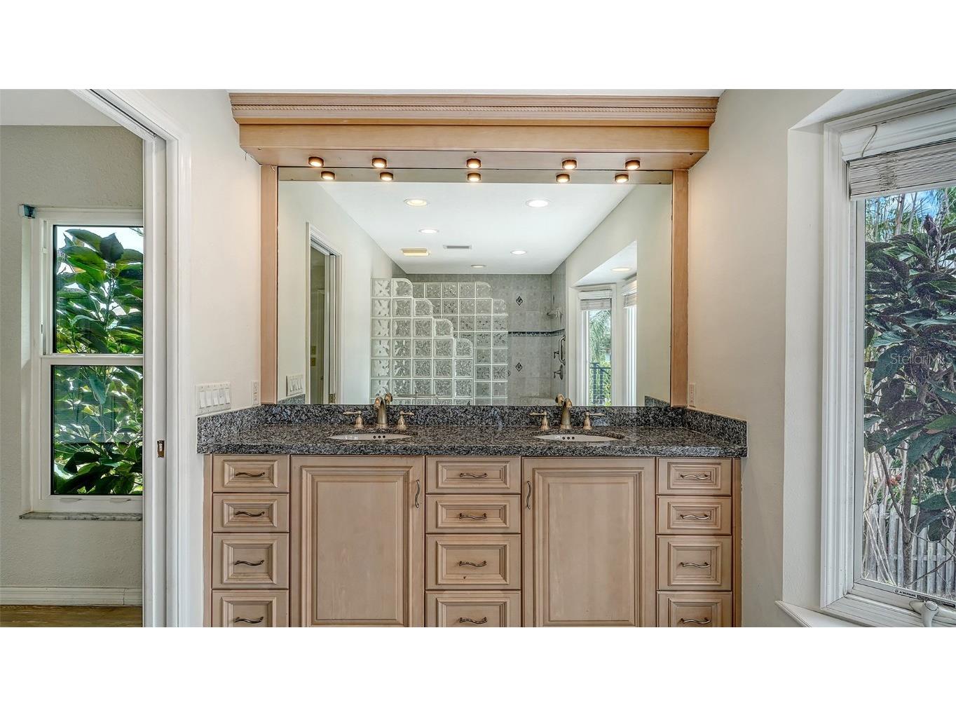 521 Cummings Street Sarasota FL 34242 A4667165 image11