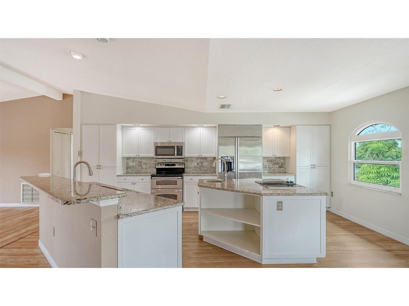 521 Cummings Street Sarasota FL 34242 A4667165 image8