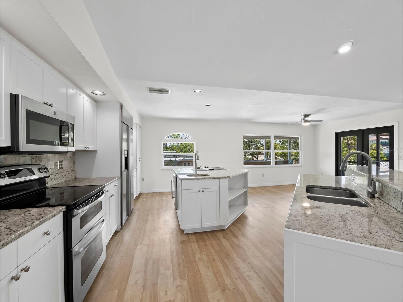 521 Cummings Street Sarasota FL 34242 A4696604 image12