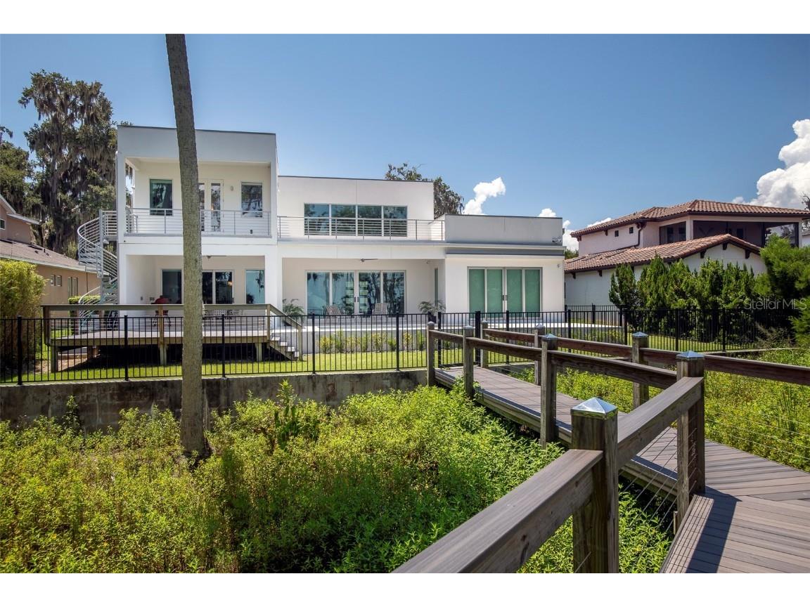 521 Lake Cove Pointe Circle Winter Garden FL 34787 - LAKE APOPKA O6331557 image1