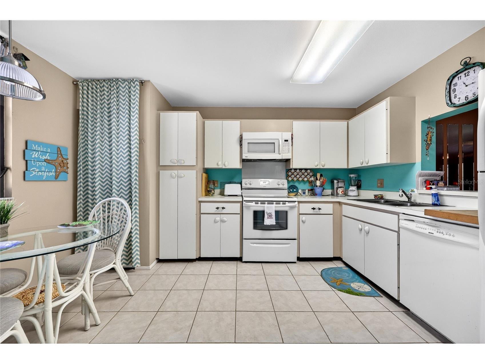 521 Lakeside Drive #521 Bradenton FL 34210 A4682844 image17