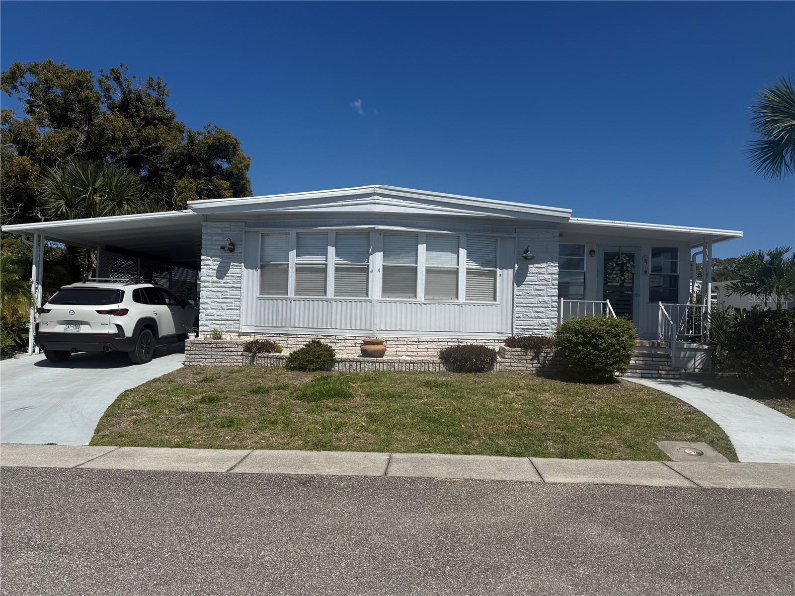 521 Lotus Blossom Drive Venice FL 34293 N6143526 image1