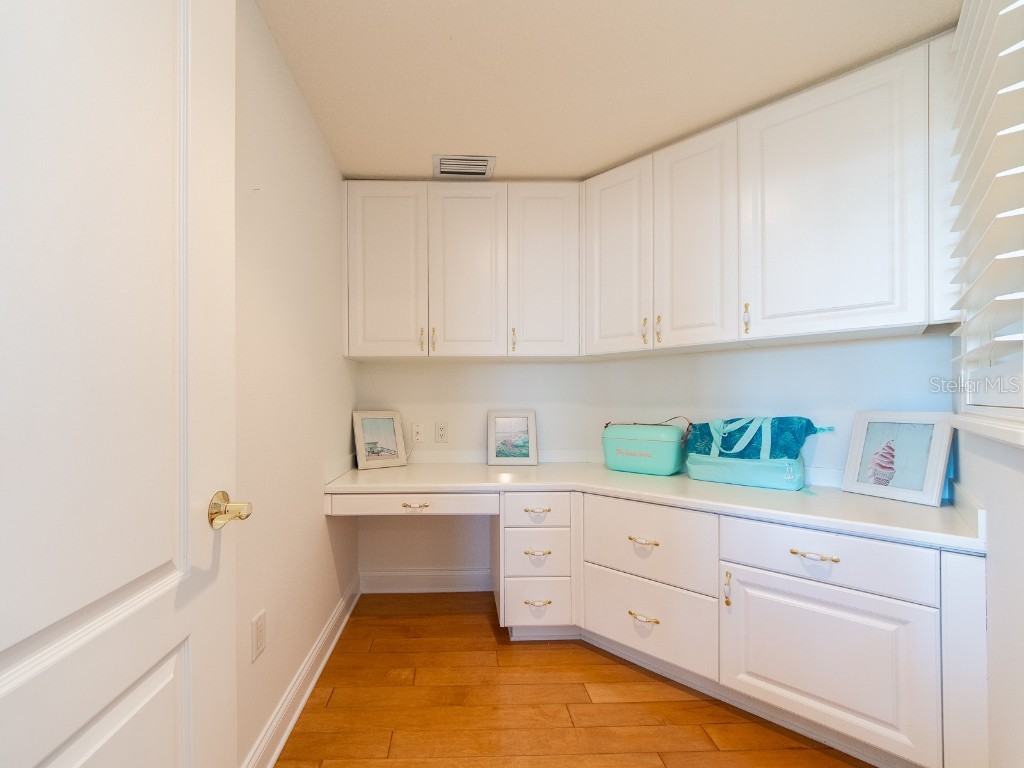 521 Mandalay Avenue #410 Clearwater Beach FL 33767 TB8307211 image6