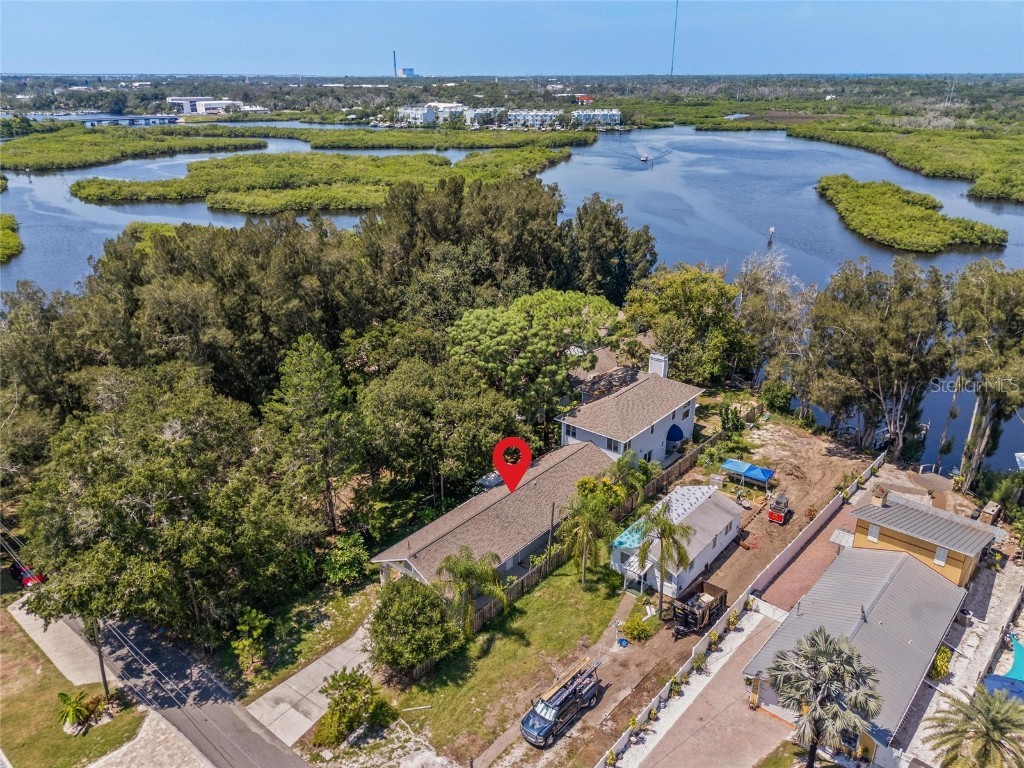 521 Midway Lane Tarpon Springs FL 34689 W7878720 image1