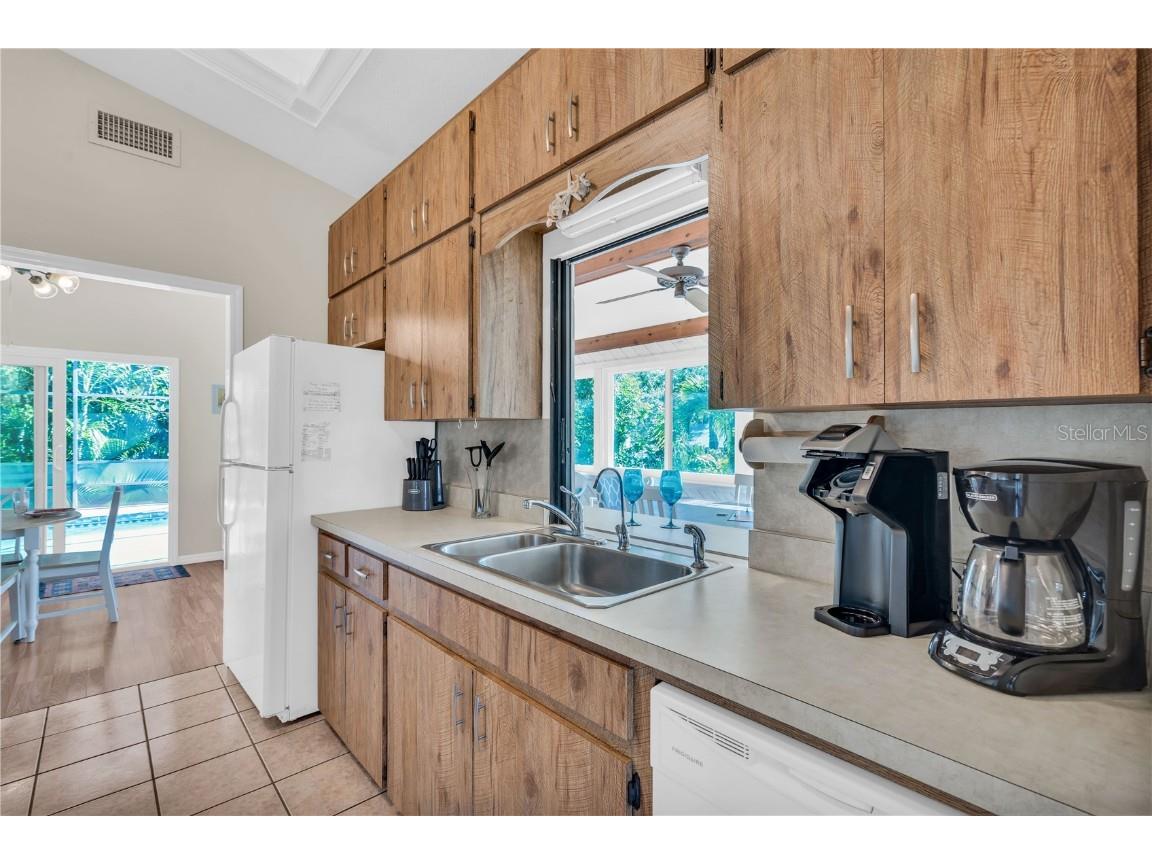 521 Pameto Road Nokomis FL 34275 A4654493 image10