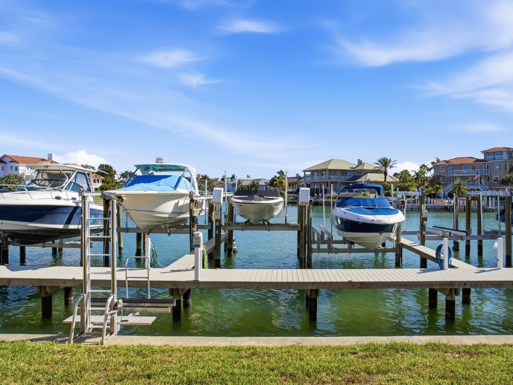 521 Pinellas Bayway S #103 Saint Petersburg FL 33715 - TAMPA BAY TB8452508 image2