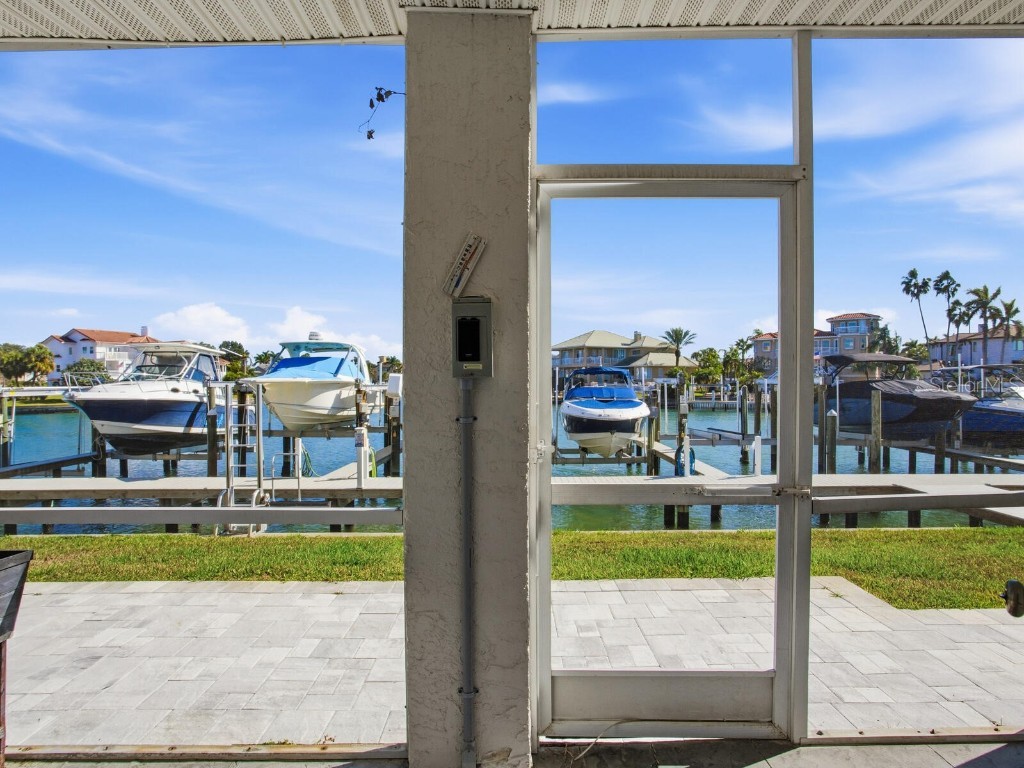 521 Pinellas Bayway S #103 Saint Petersburg FL 33715 - TAMPA BAY TB8452508 image53