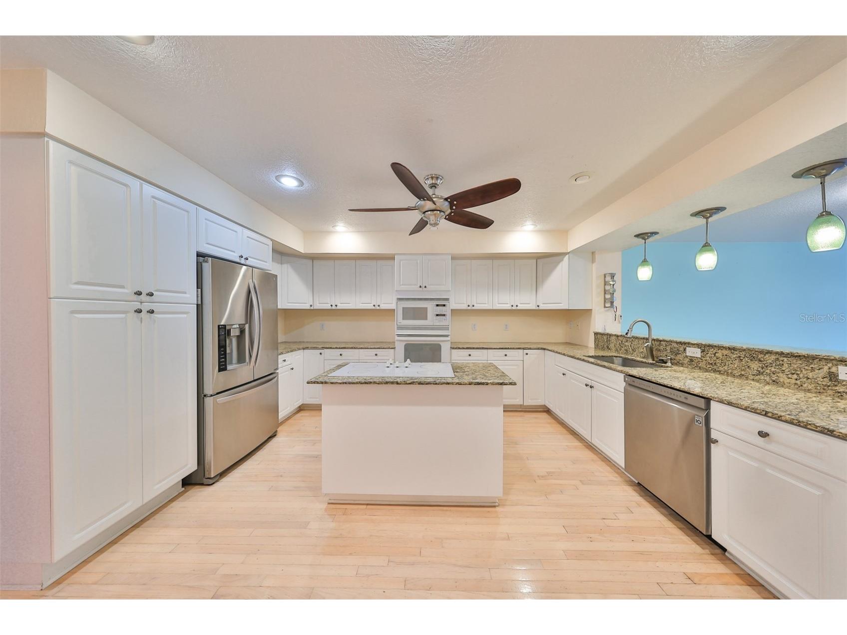 521 Pinellas Bayway S #202 Saint Petersburg FL 33715 TB8488471 image13