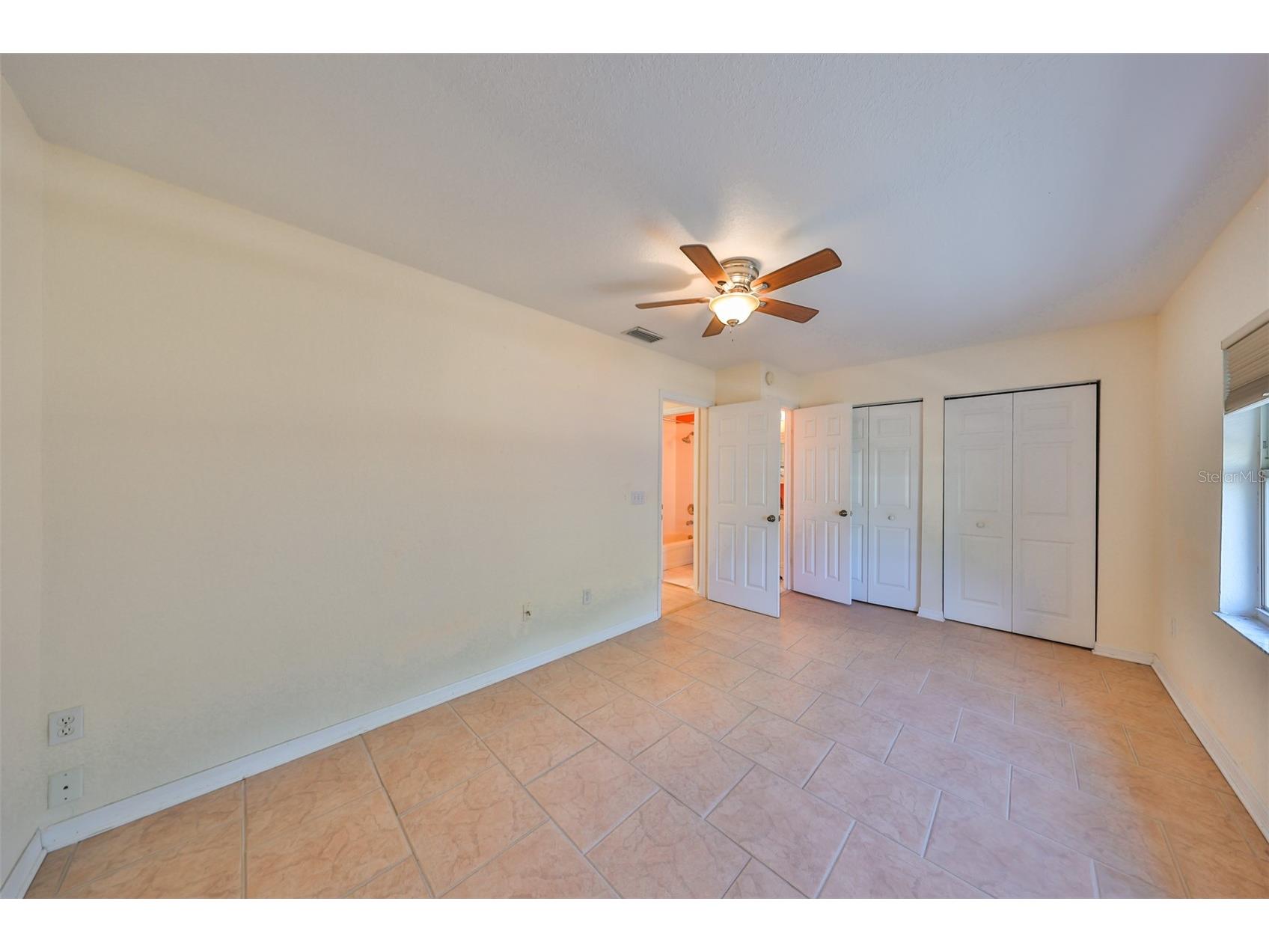 521 Pinellas Bayway S #202 Saint Petersburg FL 33715 TB8488471 image17