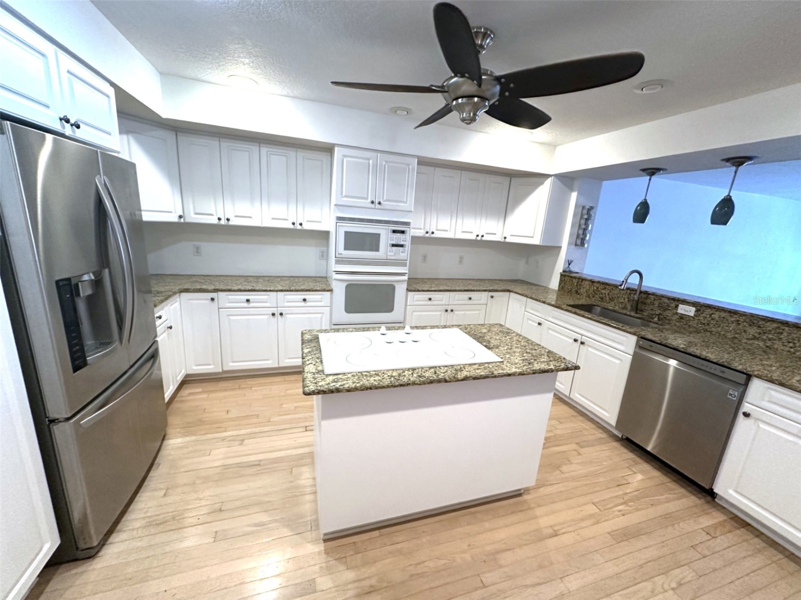 521 Pinellas Bayway S #202 Saint Petersburg FL 33715 TB8488471 image7