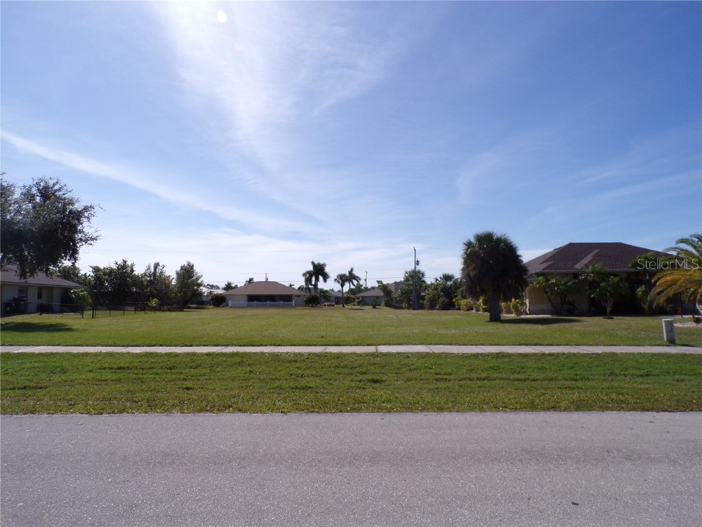 521 Royal Poinciana Punta Gorda FL 33955 N6129391 image1