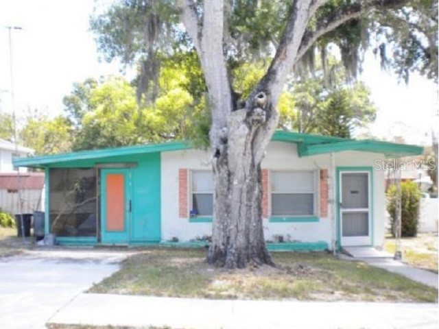 521 S Levis Avenue Tarpon Springs FL 34689 O6102333 image1