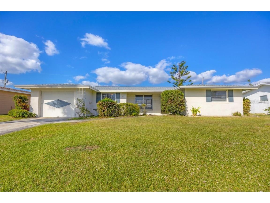 521 Shamrock Boulevard Venice FL 34293 D6139551 image1