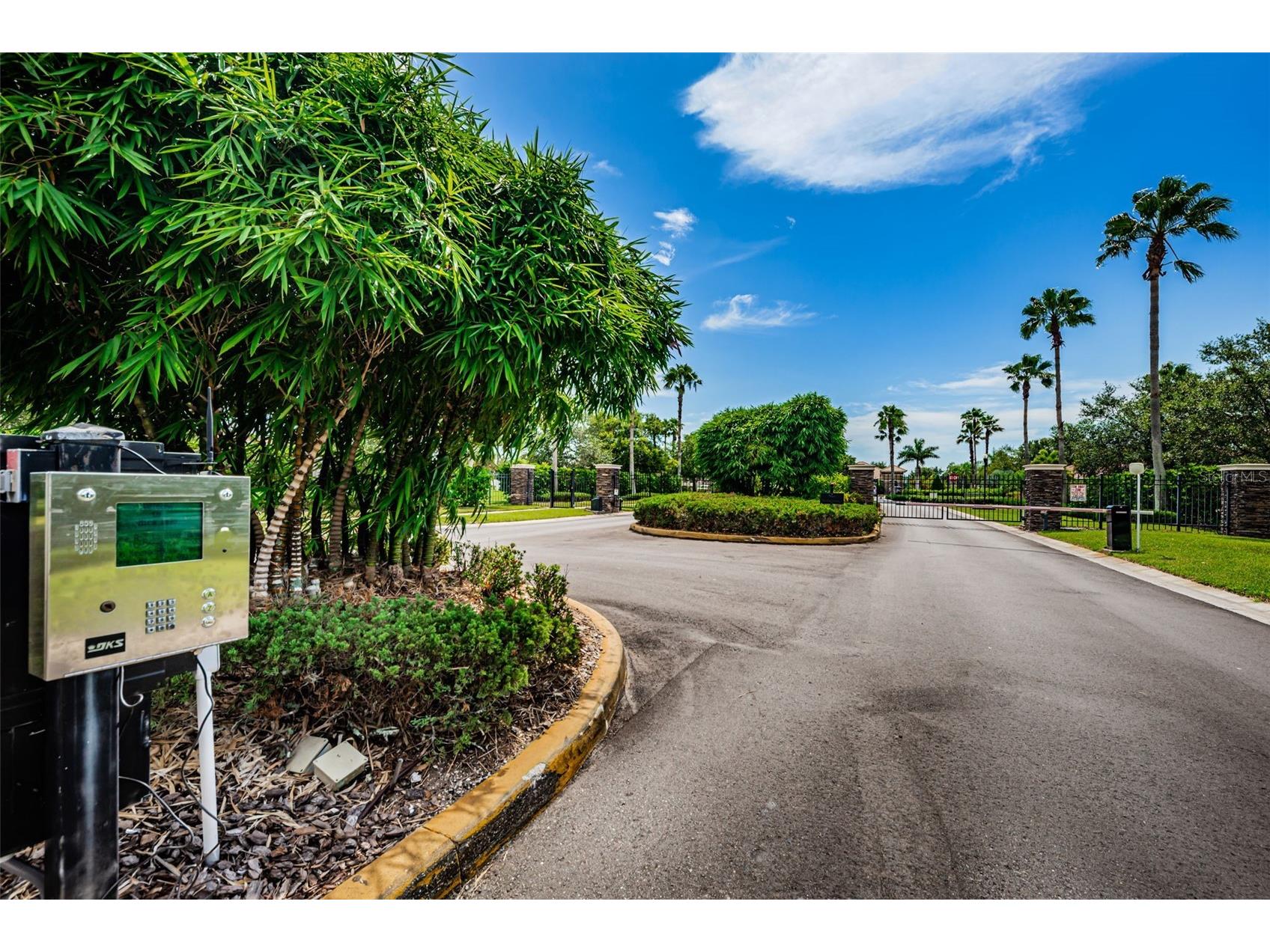 521 Vista Ridge Drive Ruskin FL 33570 TB8479926 image82