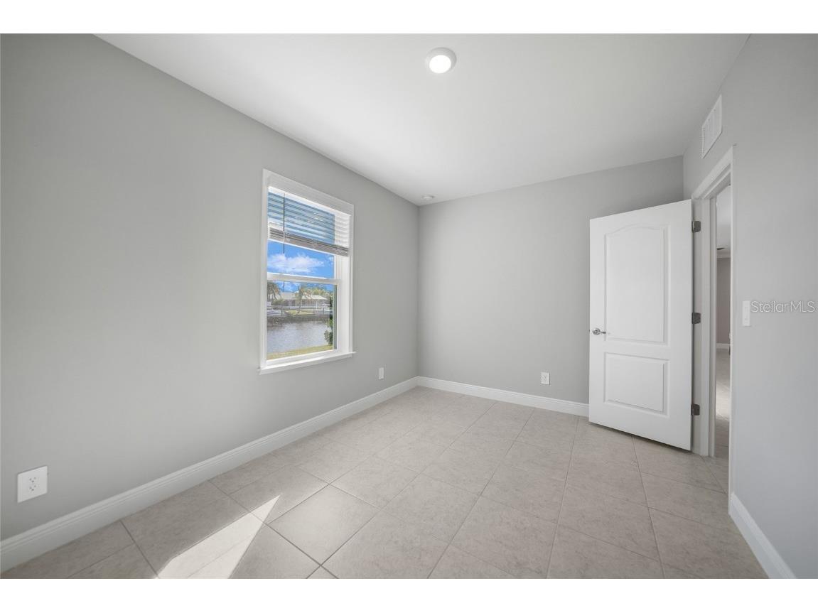 521 W Tarpon Boulevard NW Port Charlotte FL 33952 D6143287 image26