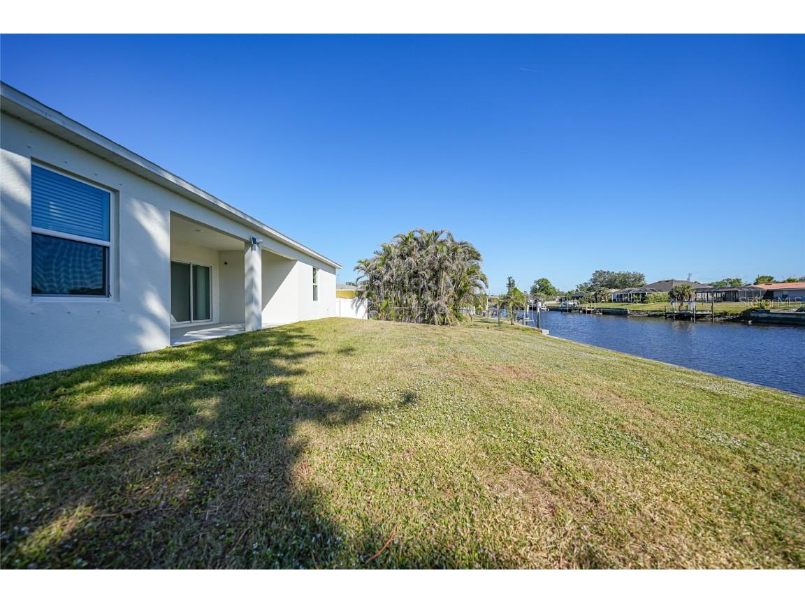 521 W Tarpon Boulevard NW Port Charlotte FL 33952 D6143287 image40