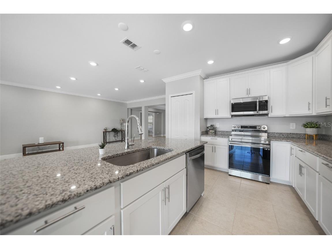 521 W Tarpon Boulevard NW Port Charlotte FL 33952 D6143287 image5