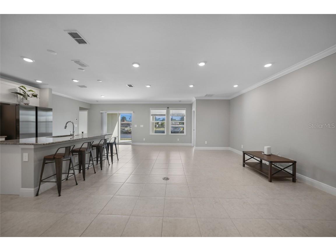 521 W Tarpon Boulevard NW Port Charlotte FL 33952 D6143287 image8