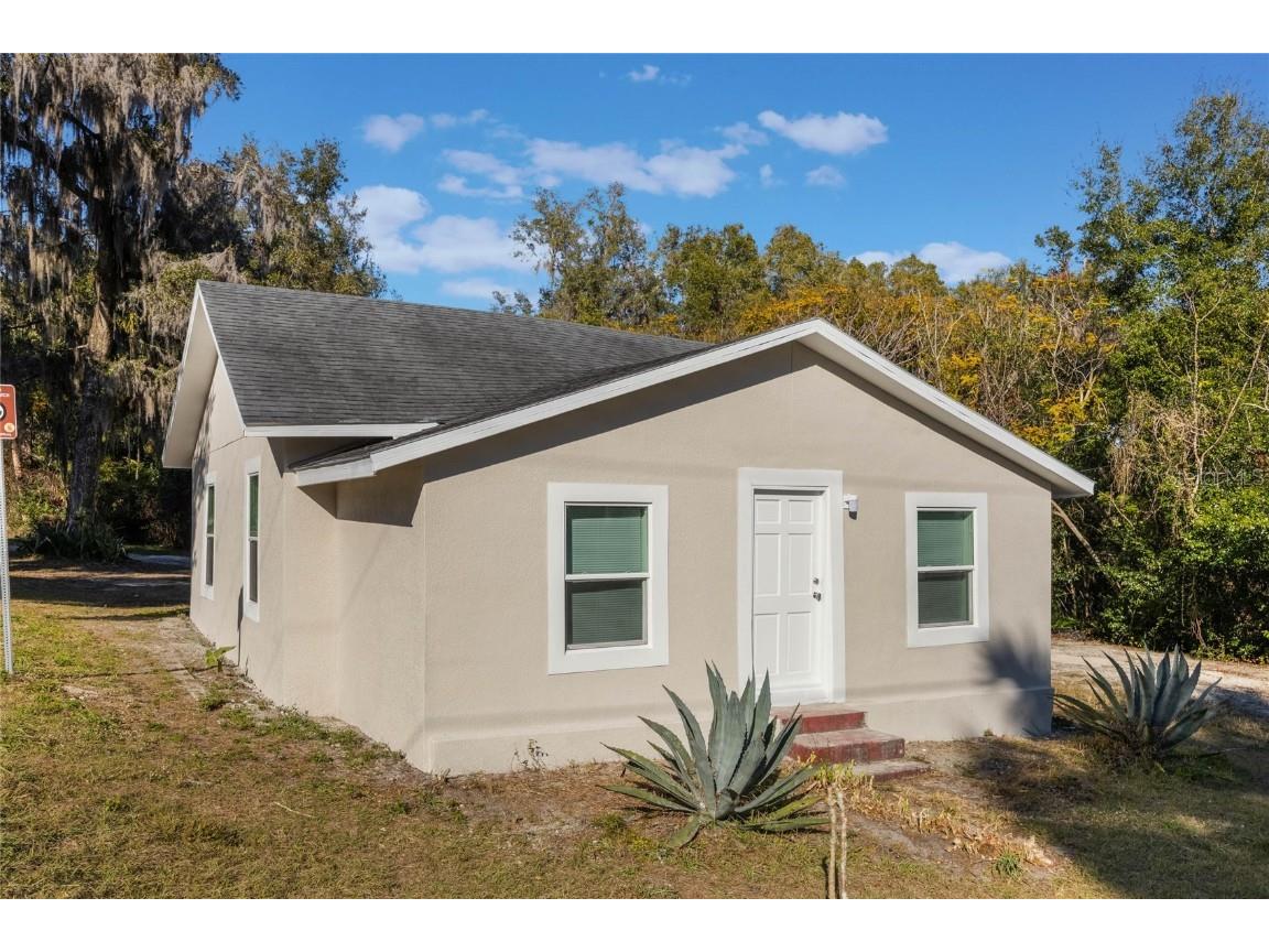 521 W Voorhis Avenue Deland FL 32720 TB8337362 image1