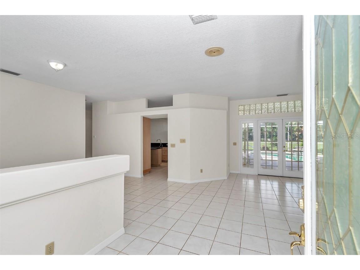 5210 Camberlea Avenue Zephyrhills FL 33541 OM704770 image10