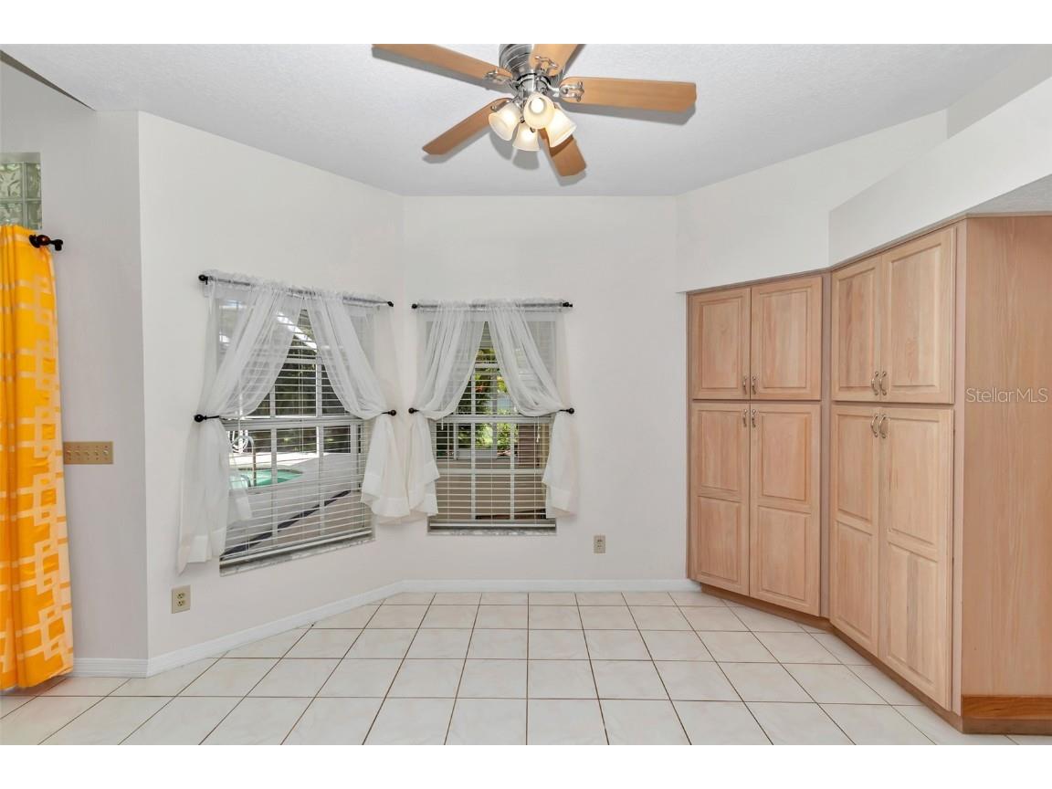 5210 Camberlea Avenue Zephyrhills FL 33541 OM704770 image19