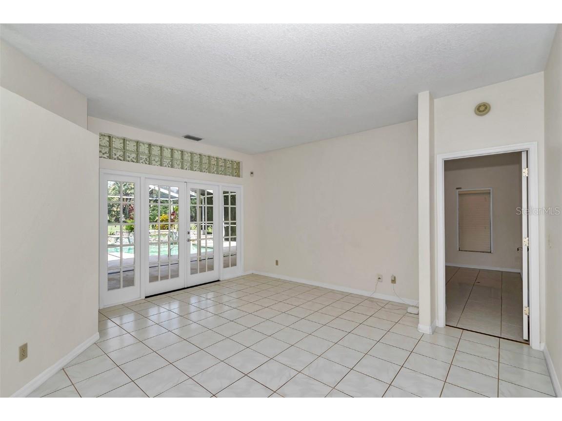 5210 Camberlea Avenue Zephyrhills FL 33541 OM704770 image20