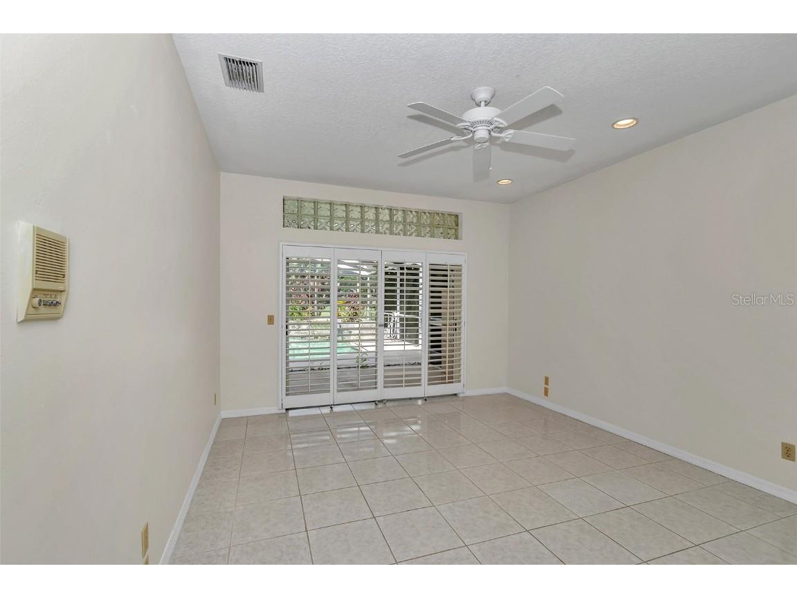 5210 Camberlea Avenue Zephyrhills FL 33541 OM704770 image22