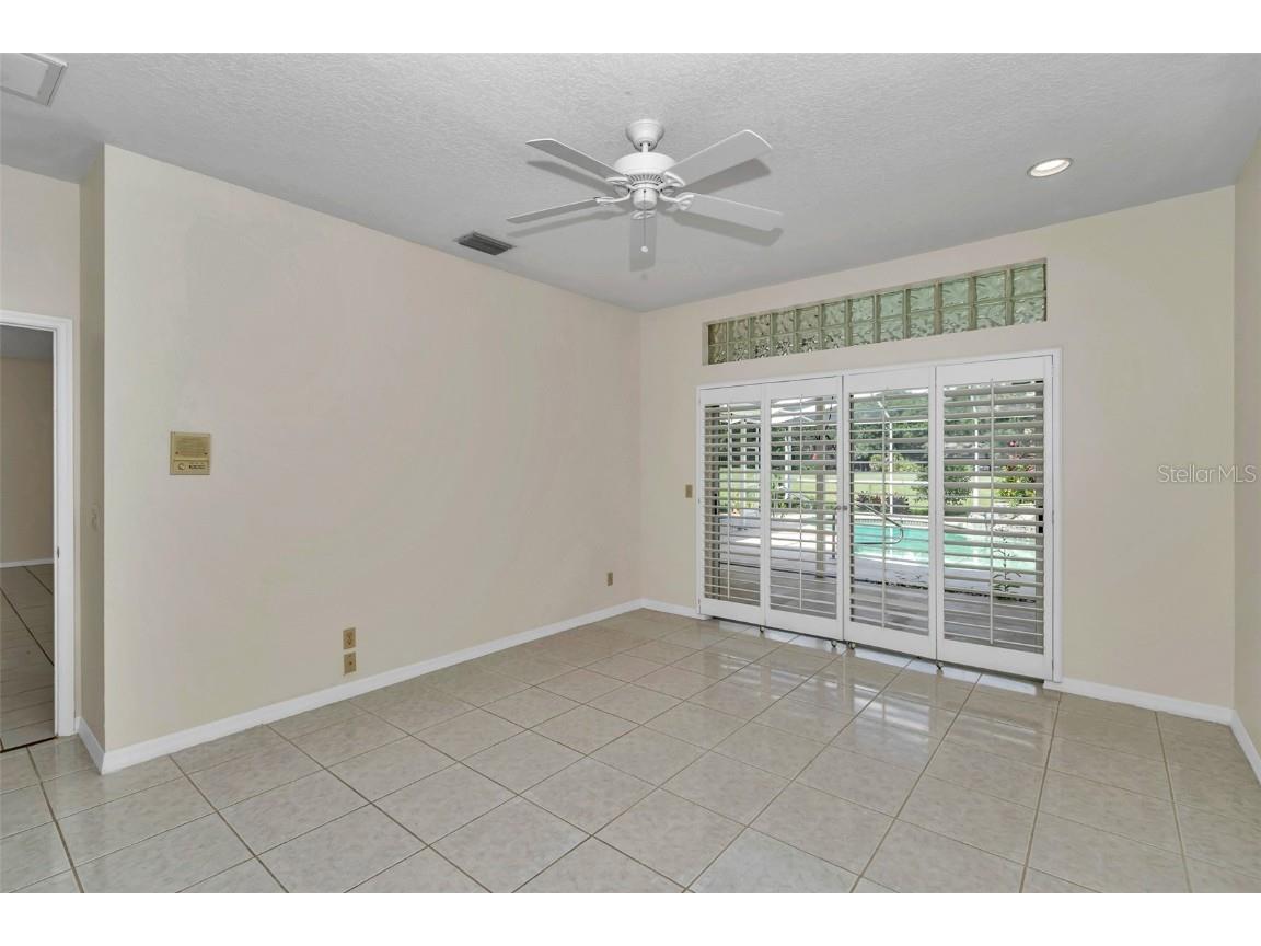 5210 Camberlea Avenue Zephyrhills FL 33541 OM704770 image23