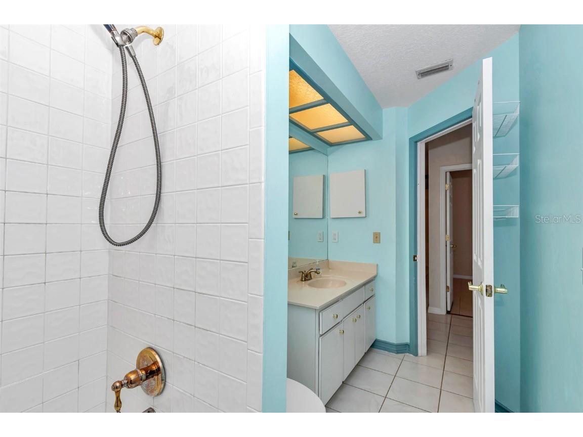 5210 Camberlea Avenue Zephyrhills FL 33541 OM704770 image34