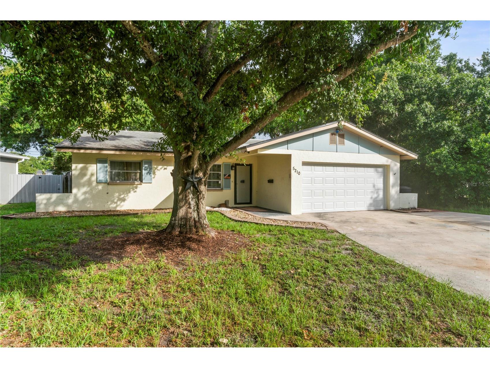 5210 Dr Martin Luther King Jr St N Street Saint Petersburg FL 33703 TB8395760 image1