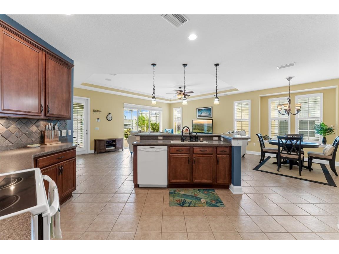 5210 Golden Isles Drive Apollo Beach FL 33572 TB8429133 image28