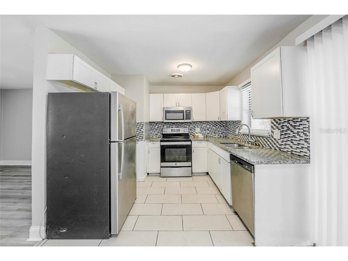 5210 Grandview Drive Orlando FL 32808 O6290359 image11
