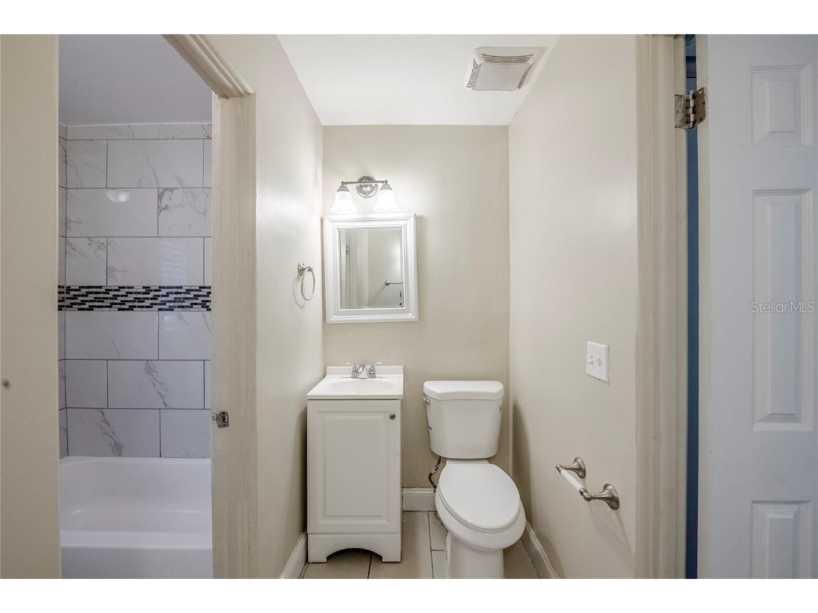 5210 Grandview Drive Orlando FL 32808 O6290359 image19