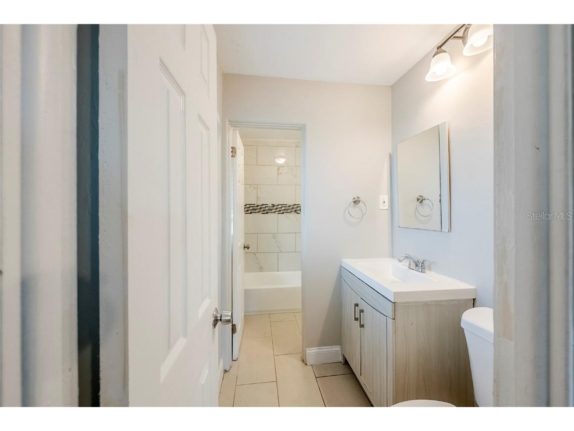 5210 Grandview Drive Orlando FL 32808 O6290359 image22