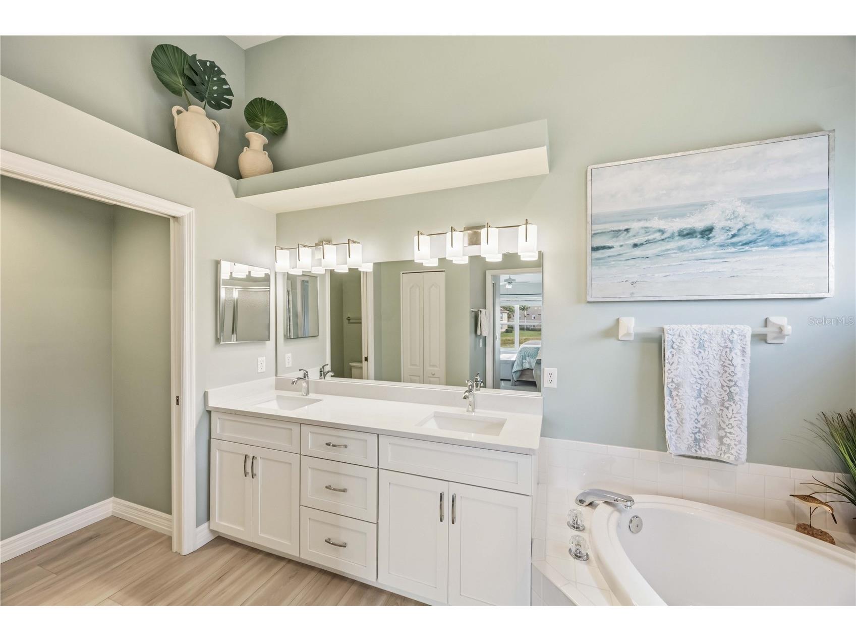 5210 Hyland Hills Avenue #1121 Sarasota FL 34241 A4684234 image37