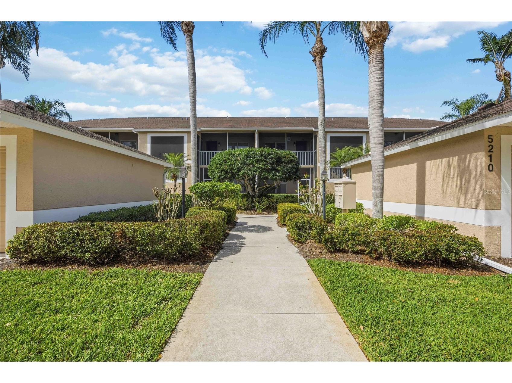 5210 Hyland Hills Avenue #1121 Sarasota FL 34241 A4684234 image4