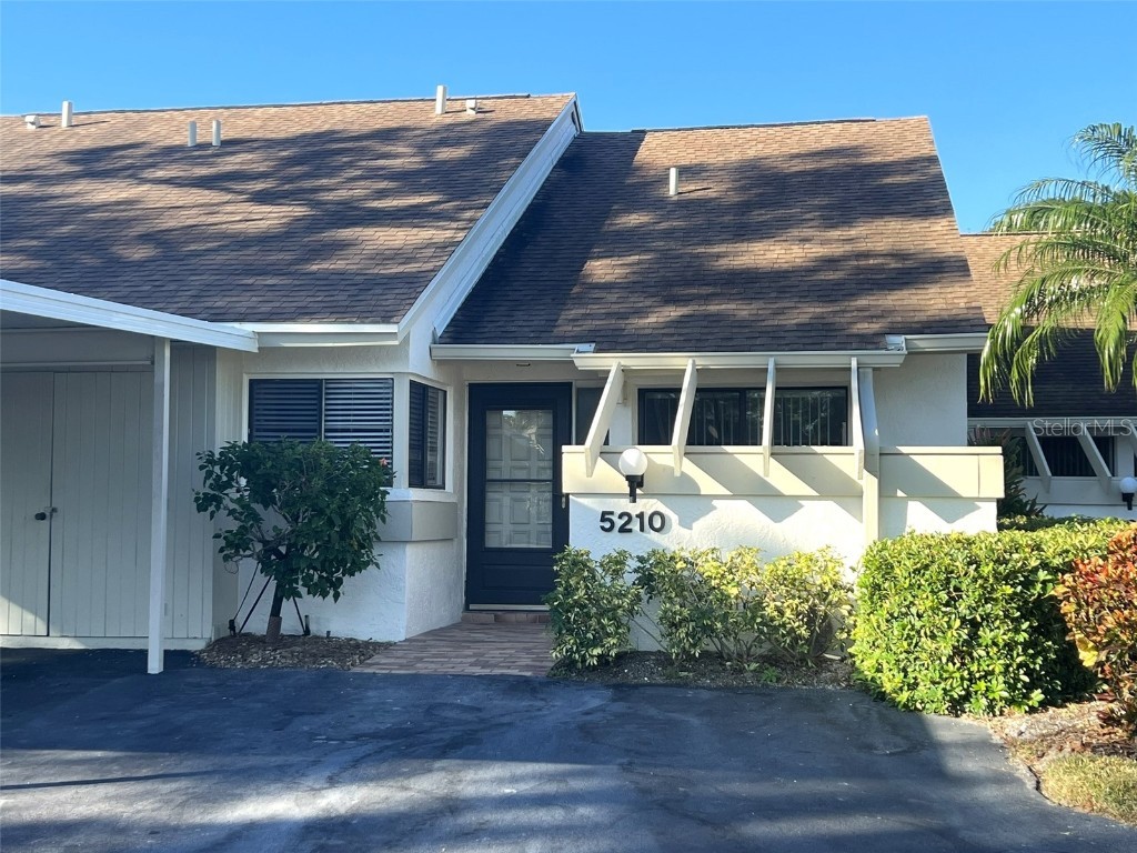 5210 Myrtle Wood #5 Sarasota FL 34235 A4589458 image1