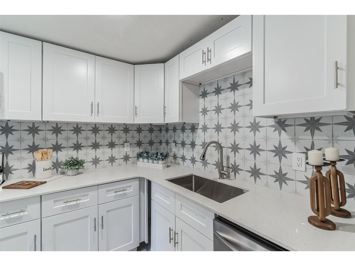 5210 S 84th Street Tampa FL 33619 O6330055 image14