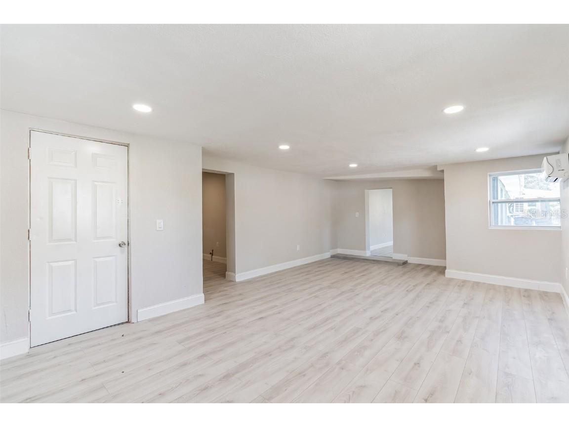 5210 S 84th Street Tampa FL 33619 O6330055 image17