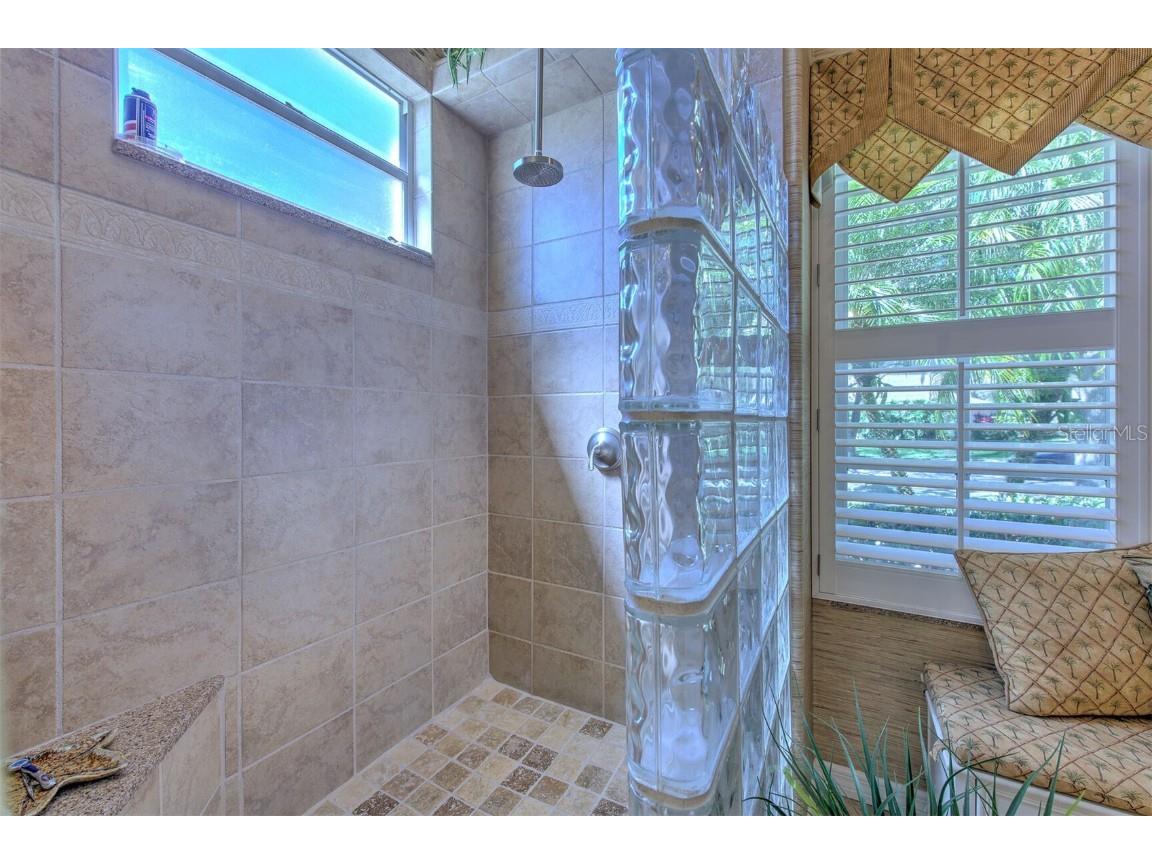 5210 Twin Creeks Drive Valrico FL 33596 T3547126 image24
