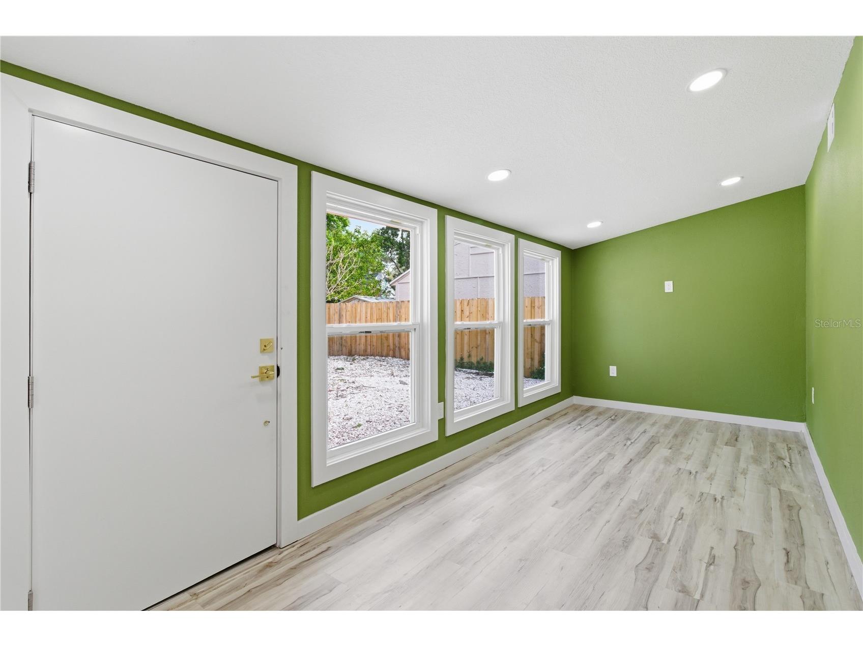 5211 25th Avenue S Gulfport FL 33707 A4689798 image24