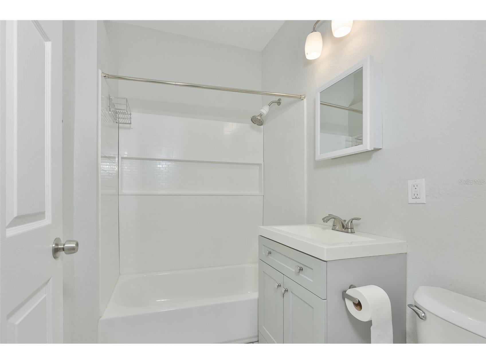 5211 4th Avenue S Saint Petersburg FL 33707 TB8506504 image11