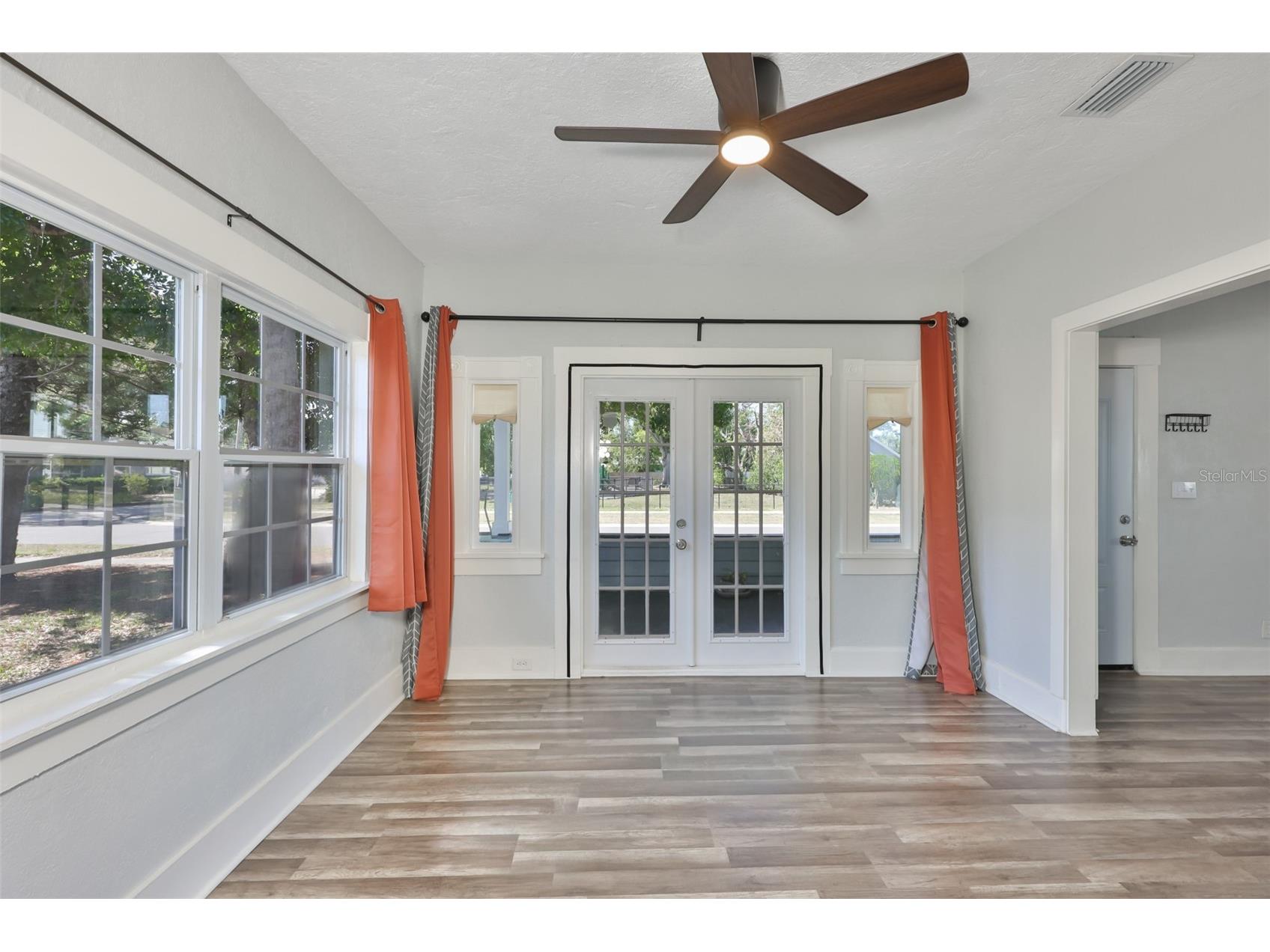 5211 4th Avenue S Saint Petersburg FL 33707 TB8506504 image16