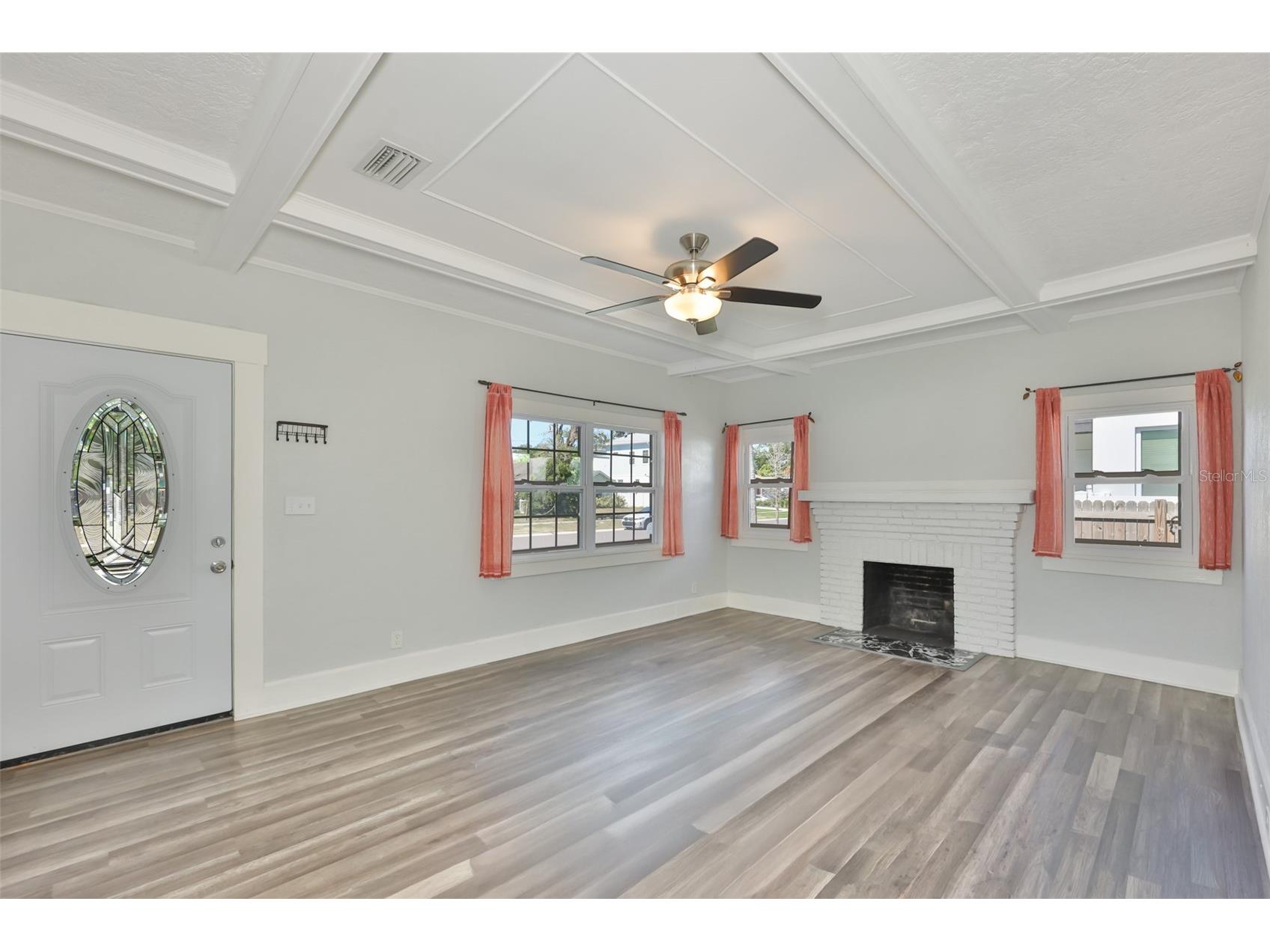 5211 4th Avenue S Saint Petersburg FL 33707 TB8506504 image17