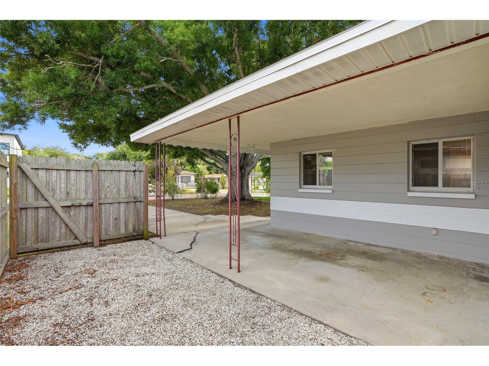 5211 7th Avenue N Saint Petersburg FL 33710 TB8500243 image3